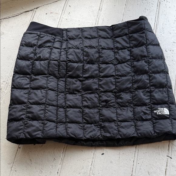 The North Face Dresses & Skirts - The North Face Women's Black Quilted Mini Skirt